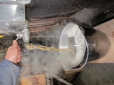 IMG_4918 It's maple syrup 400x300